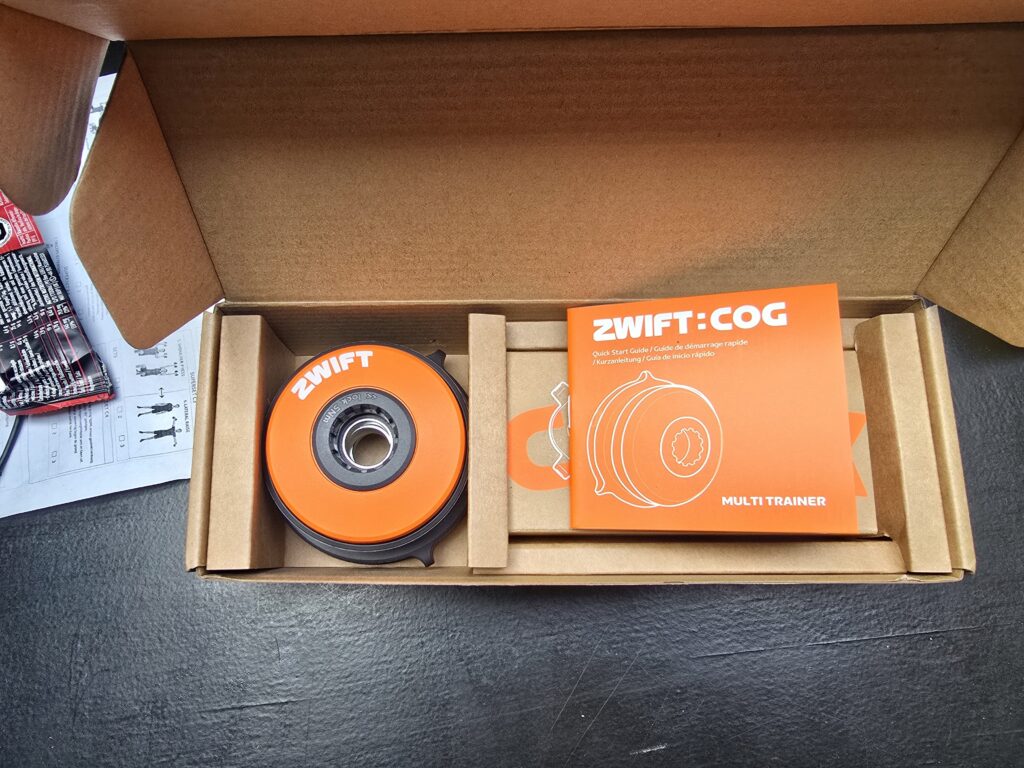 Zwift Cog Multi Trainer in de doos